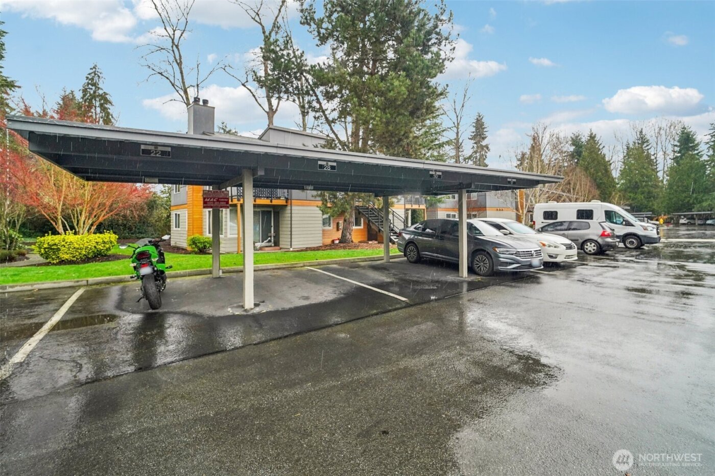 10822 NE 148th Lane #J102, Bothell, WA 98011