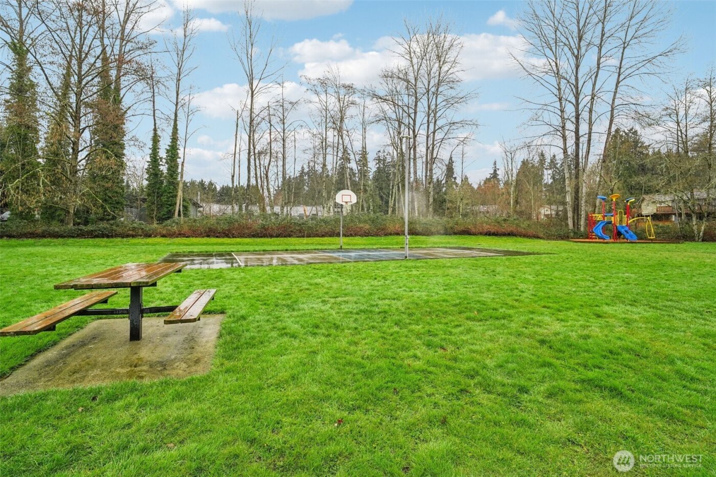 10822 NE 148th Lane #J102, Bothell, WA 98011