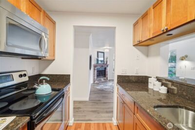 10822 NE 148th Lane #J102, Bothell, WA 98011 - Photo 10