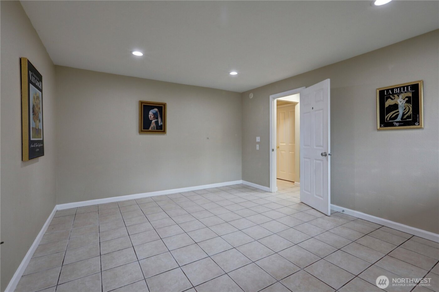 2007 168th Avenue NE, Bellevue, WA 98008