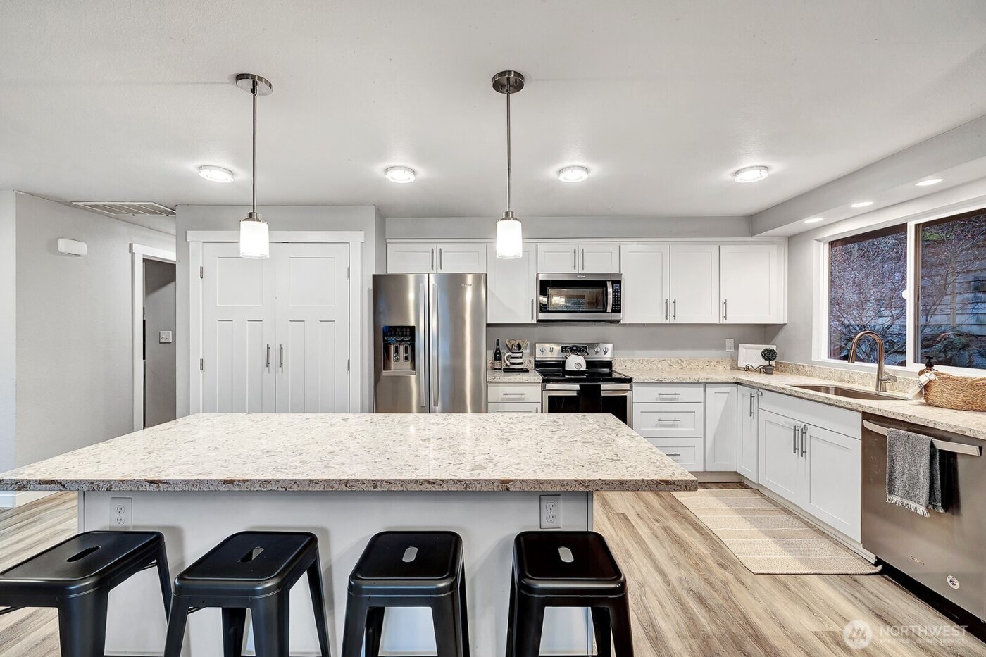 7843 NE 146th Street , Kenmore, WA 98028