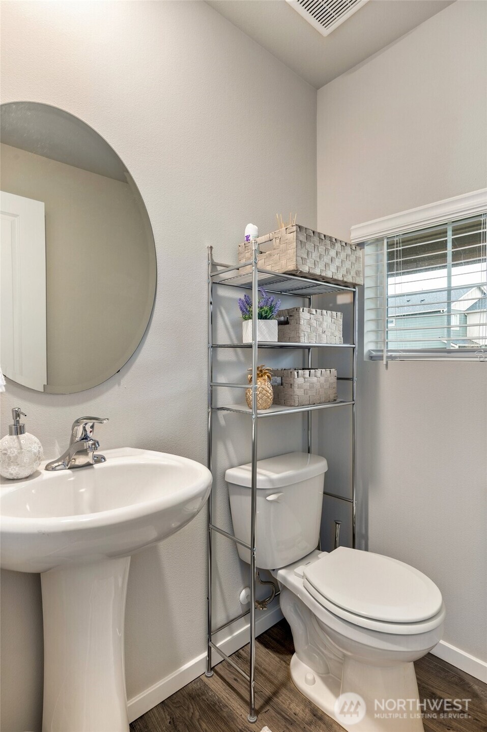 18673 106th Avenue Ct E, Puyallup, WA 98374