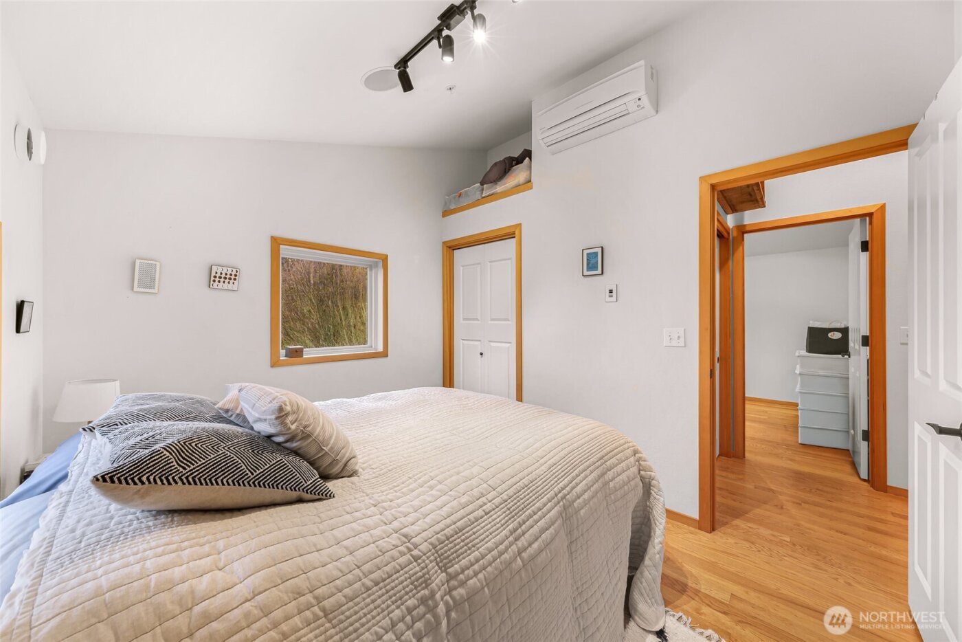 1095 Essex Street #A1&2, Camano Island, WA 98282