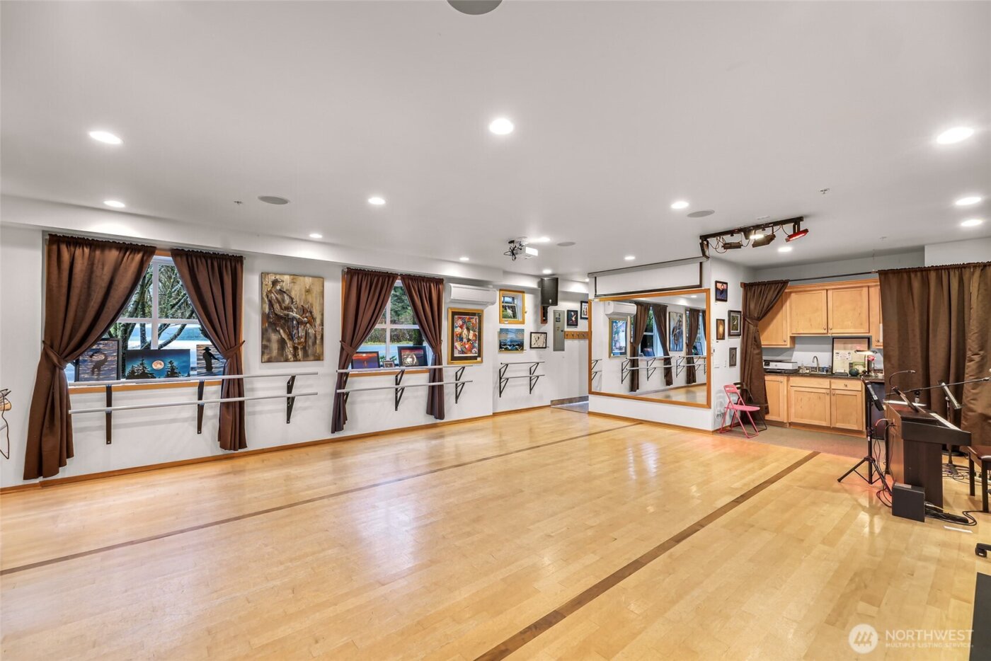 1095 Essex Street #A1&2, Camano Island, WA 98282