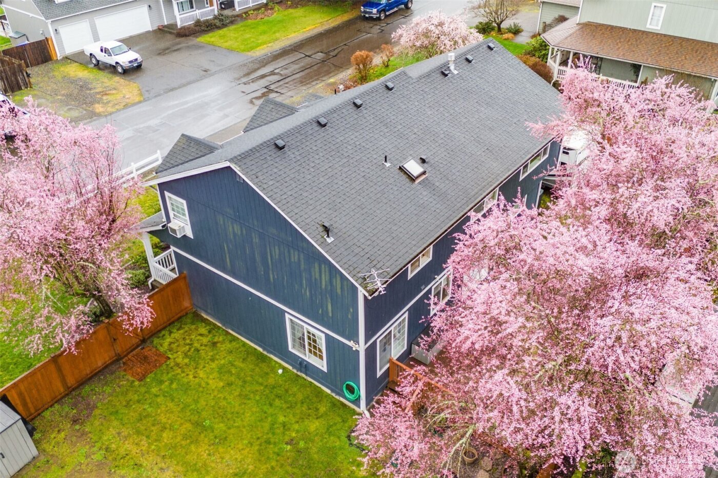 11808 209th Avenue Ct E, Bonney Lake, WA 98391