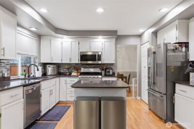 11808 209th Avenue Ct E, Bonney Lake, WA 98391 - Photo 10