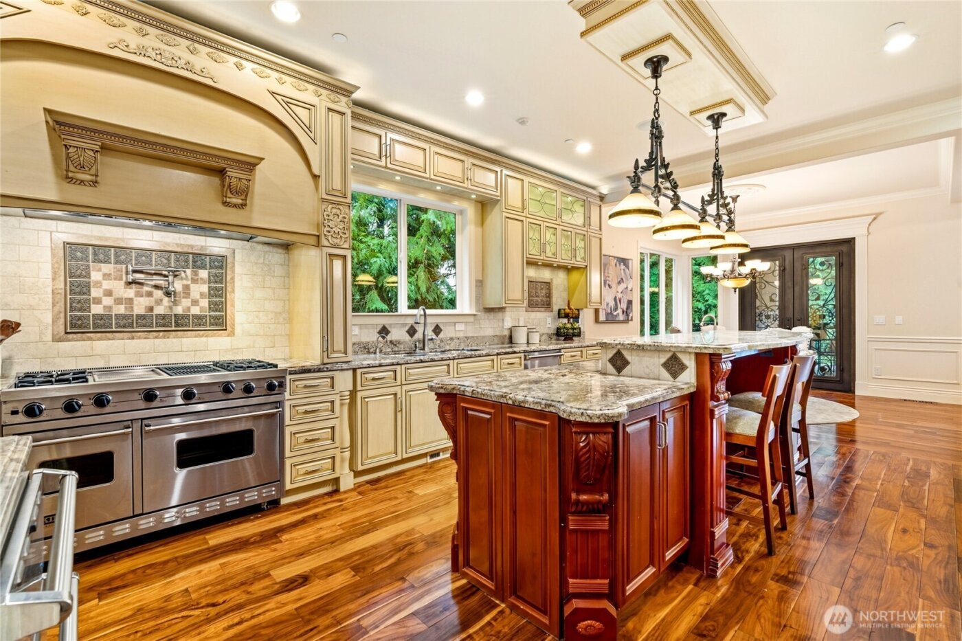 2727 101st Place NE, Bellevue, WA 98004