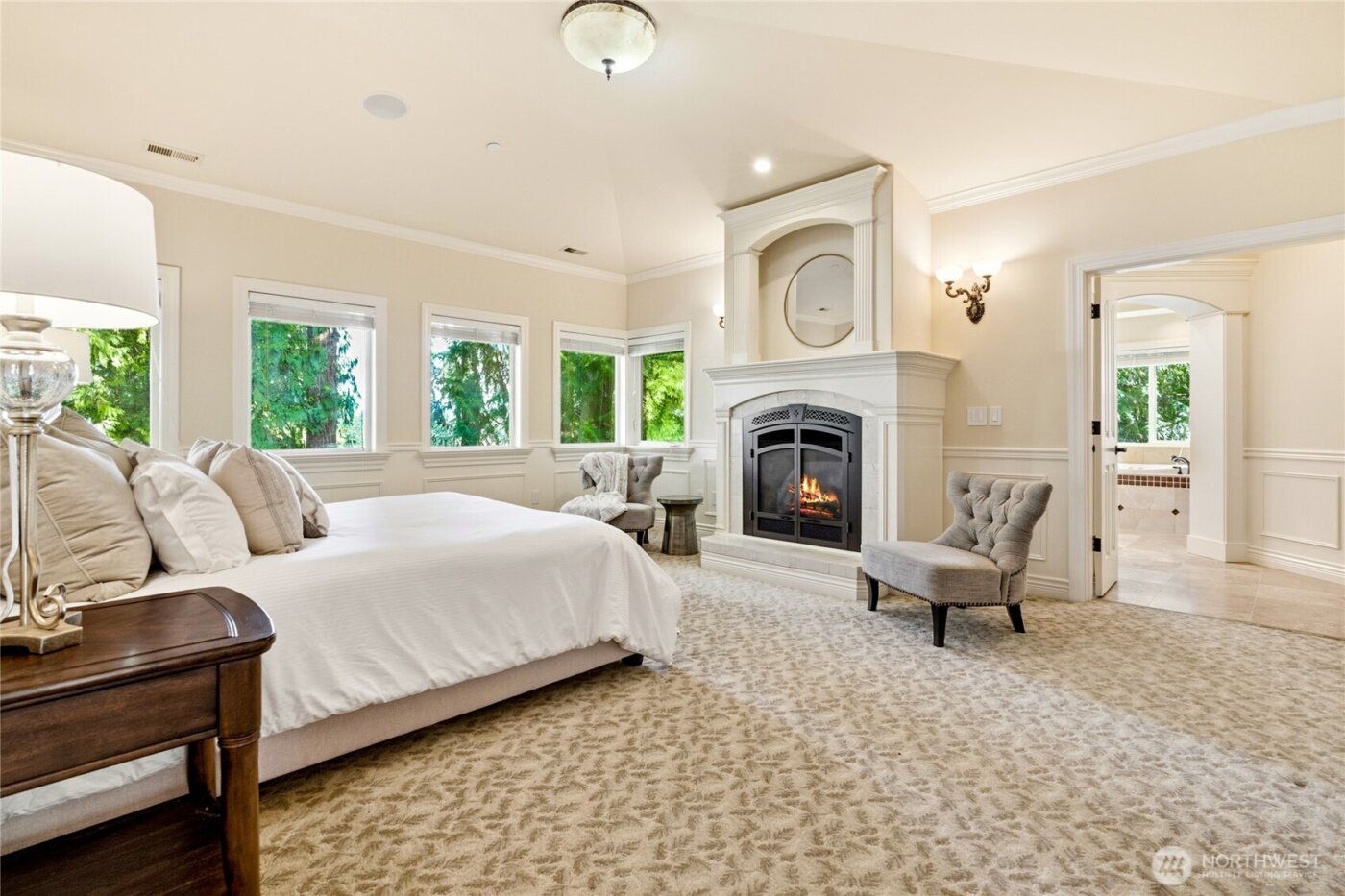 2727 101st Place NE, Bellevue, WA 98004