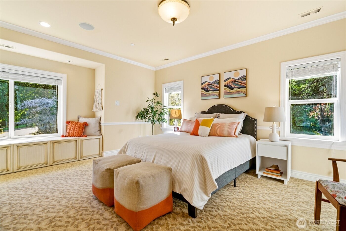 2727 101st Place NE, Bellevue, WA 98004