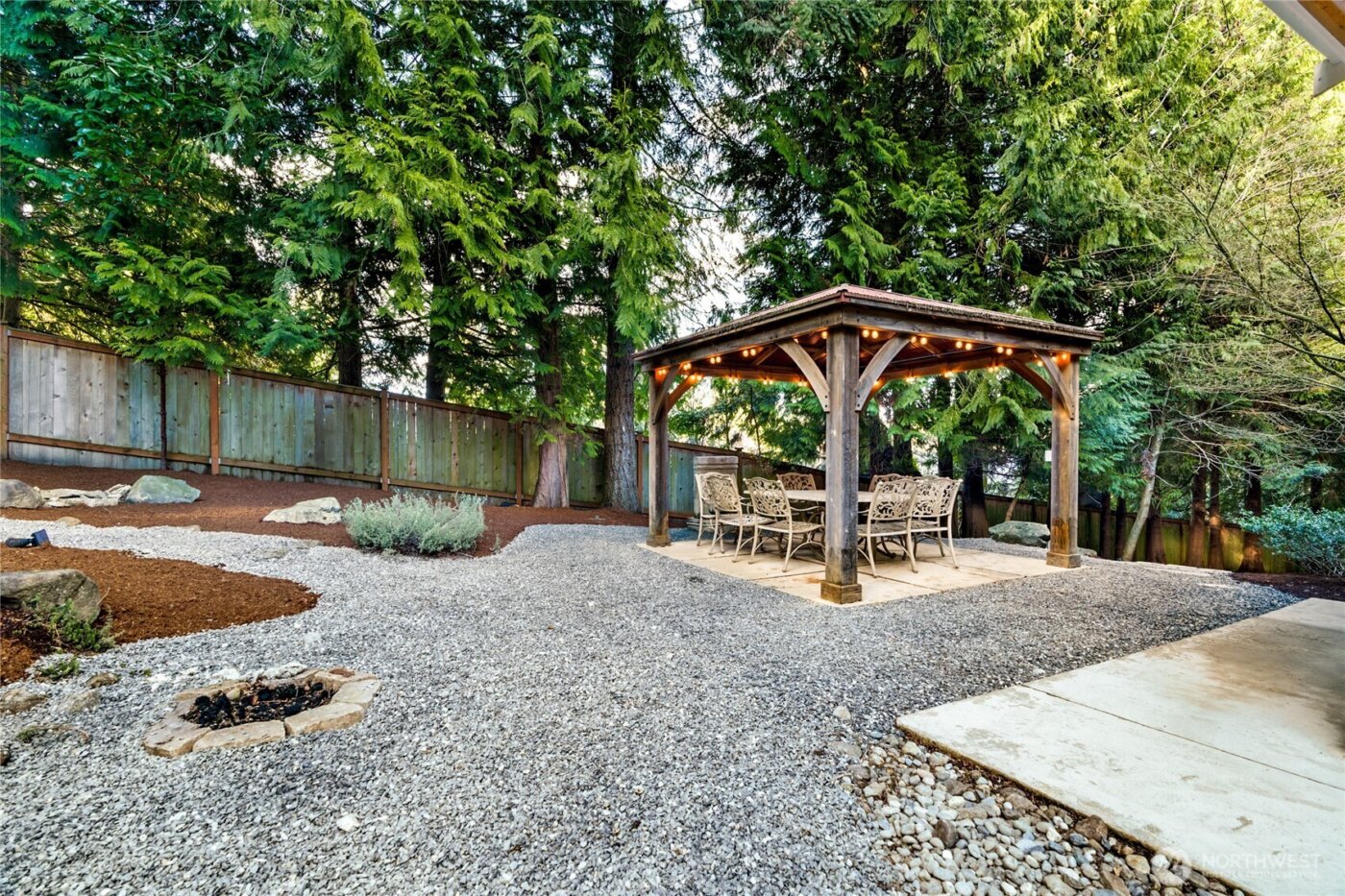 2727 101st Place NE, Bellevue, WA 98004