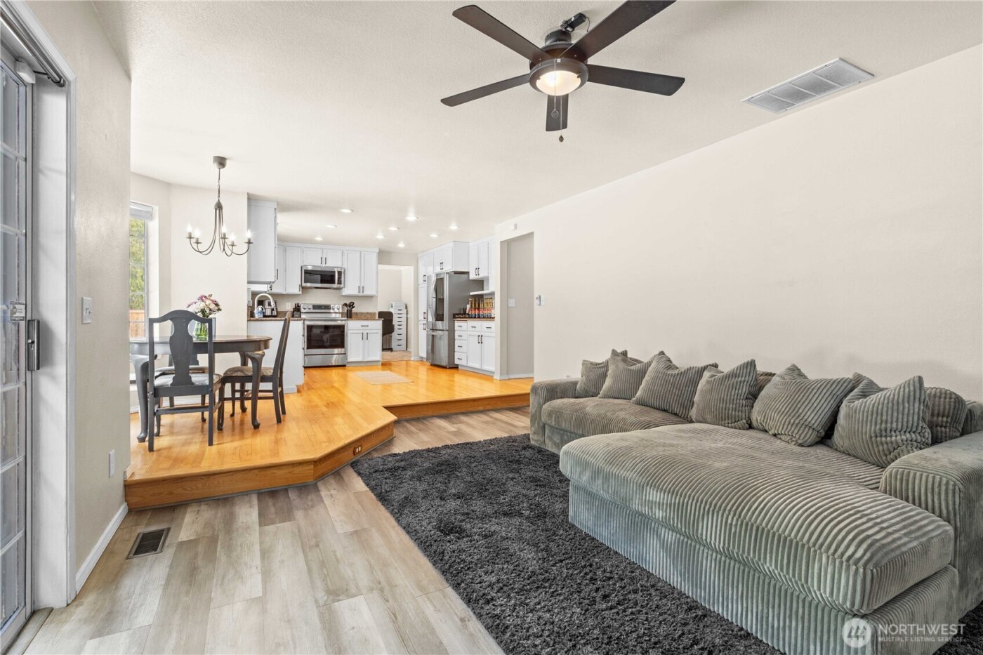 29725 174th Avenue SE, Kent, WA 98042