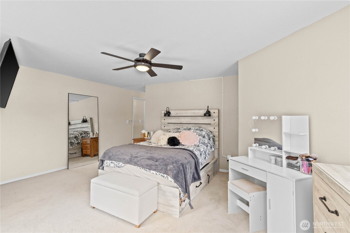 29725 174th Avenue SE, Kent, WA 98042