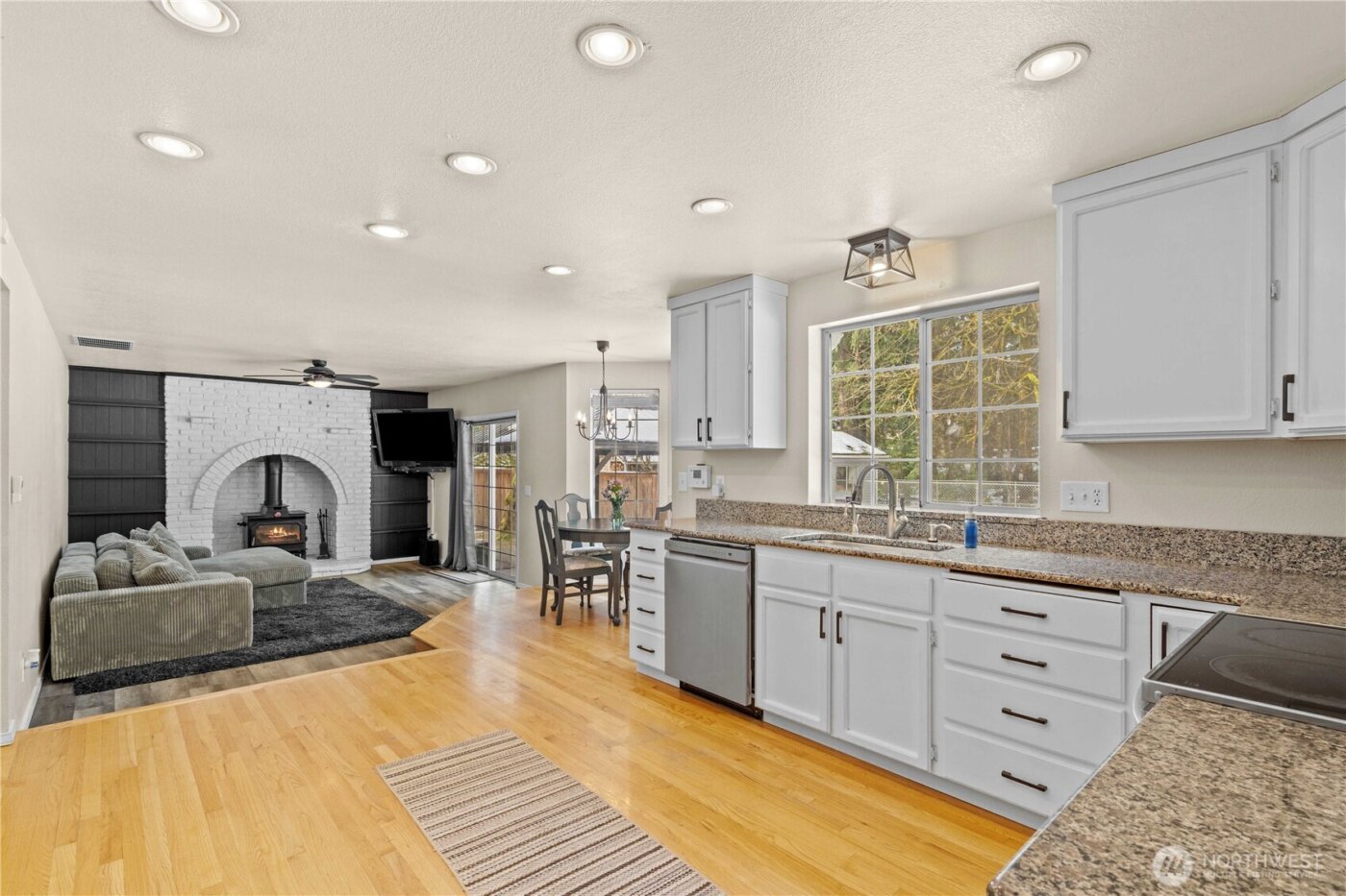 29725 174th Avenue SE, Kent, WA 98042