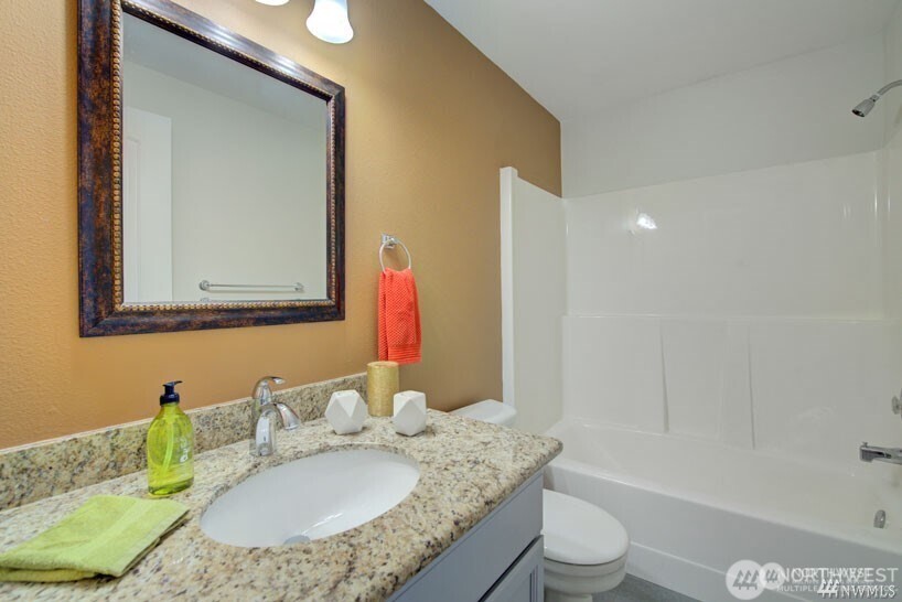 9837 Rainier Avenue S, Seattle, WA 98118