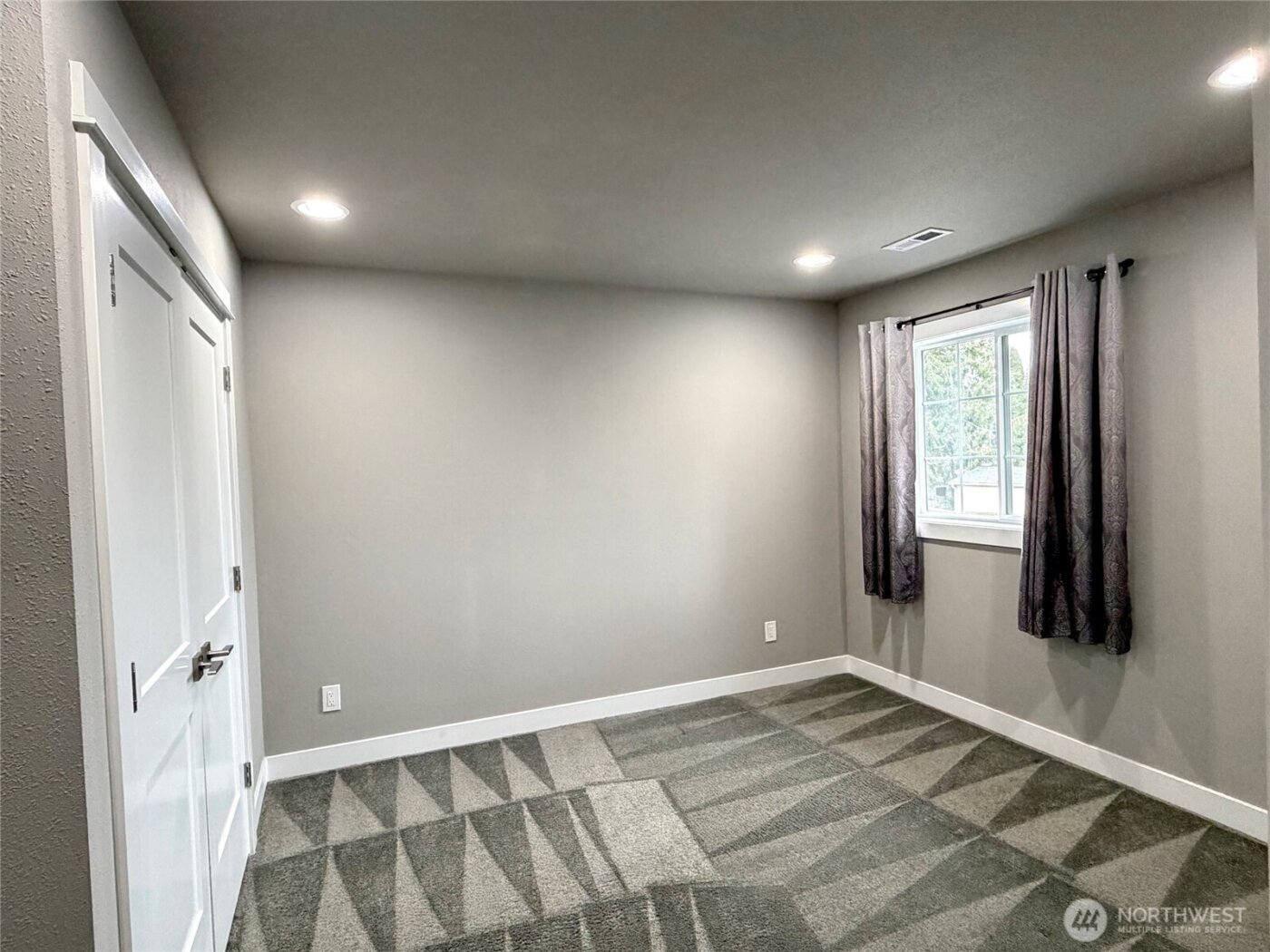 7222 S J Street , Tacoma, WA 98408