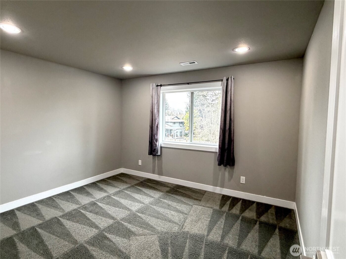 7222 S J Street , Tacoma, WA 98408