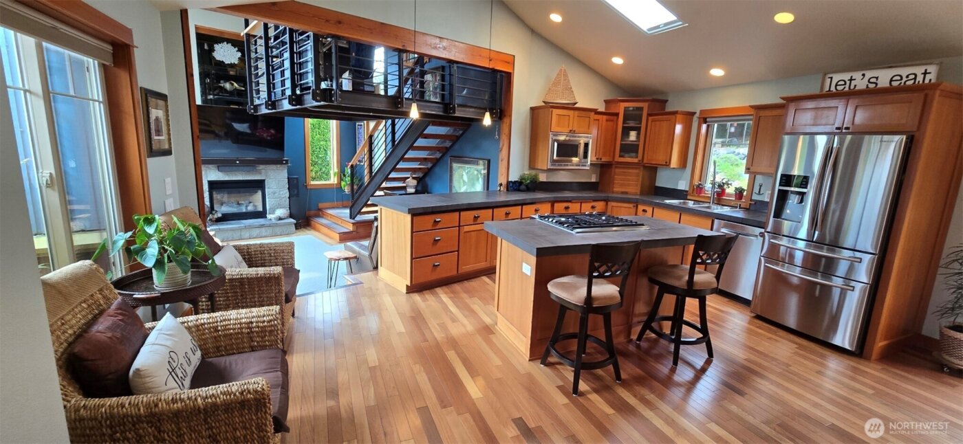 8145 Chehalis Road , Blaine, WA 98230