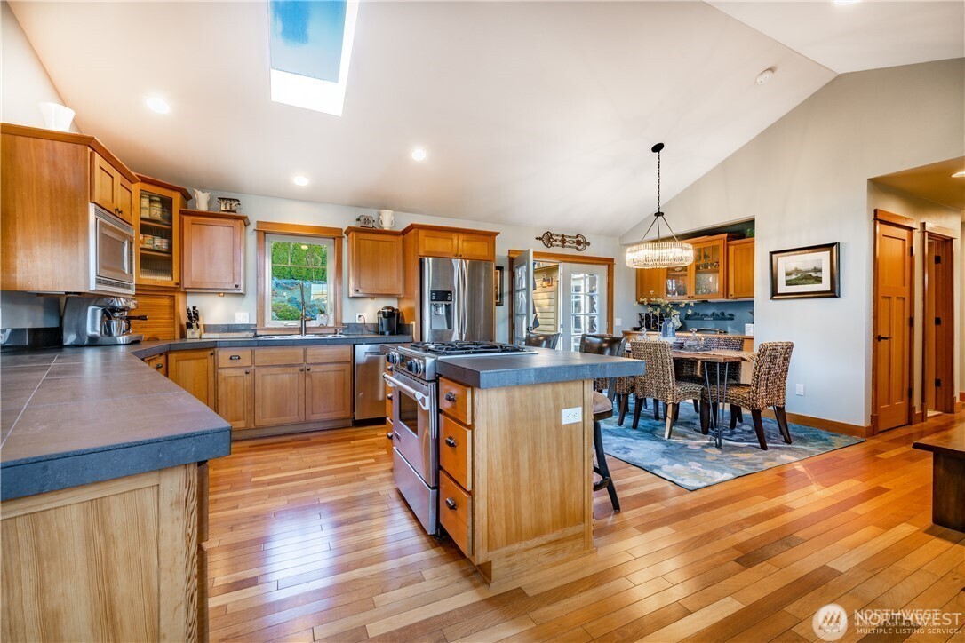 8145 Chehalis Road , Blaine, WA 98230