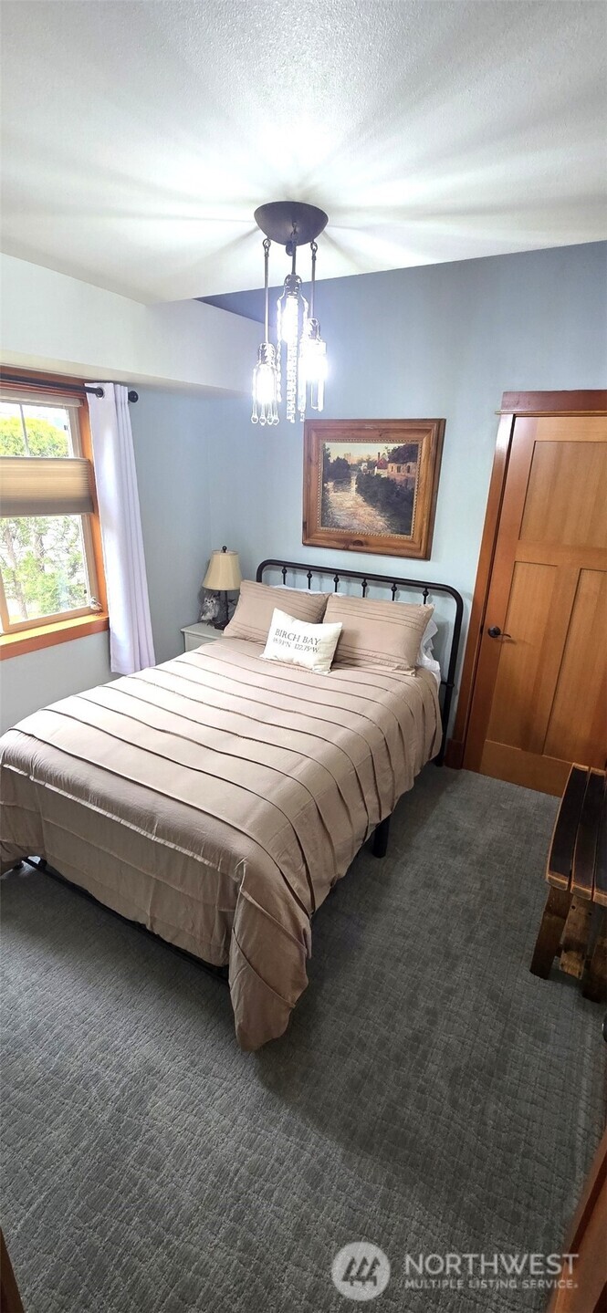 8145 Chehalis Road , Blaine, WA 98230