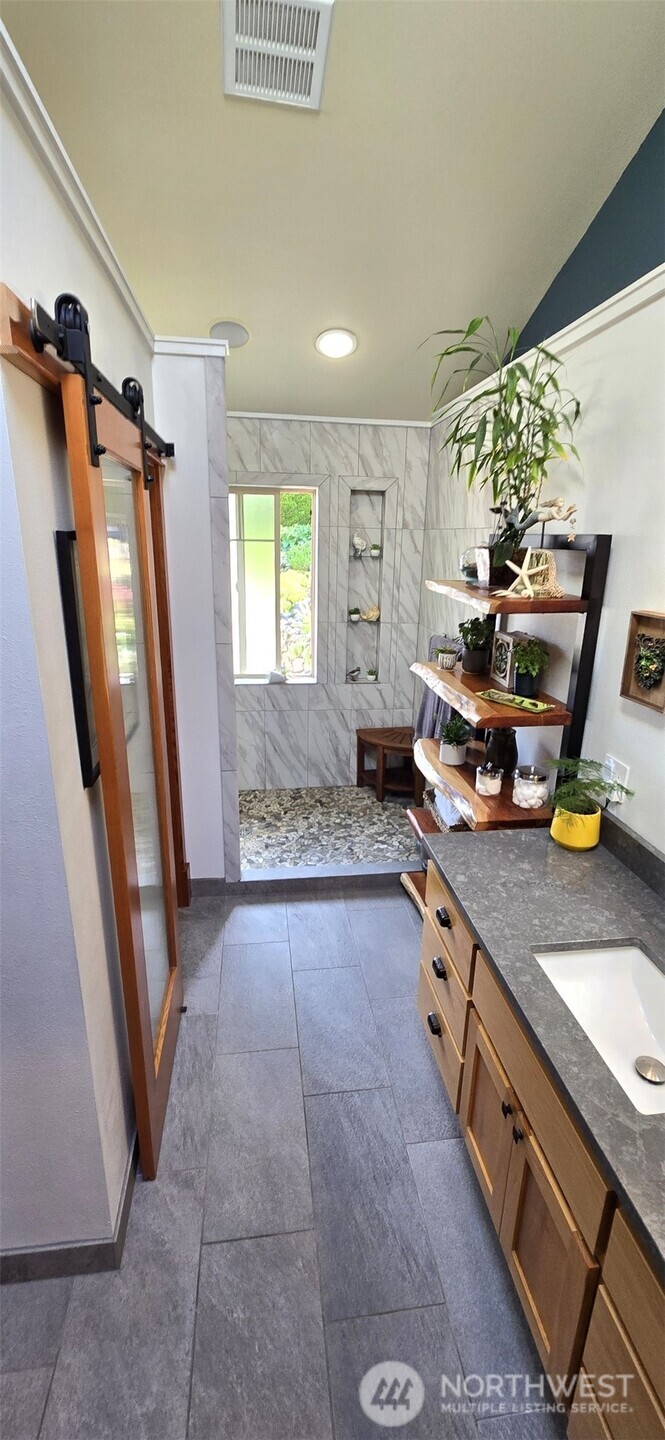 8145 Chehalis Road , Blaine, WA 98230