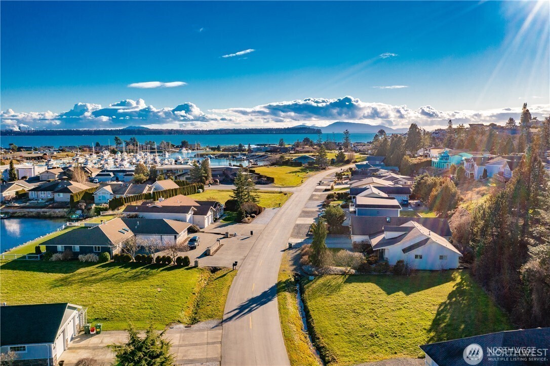 8145 Chehalis Road , Blaine, WA 98230