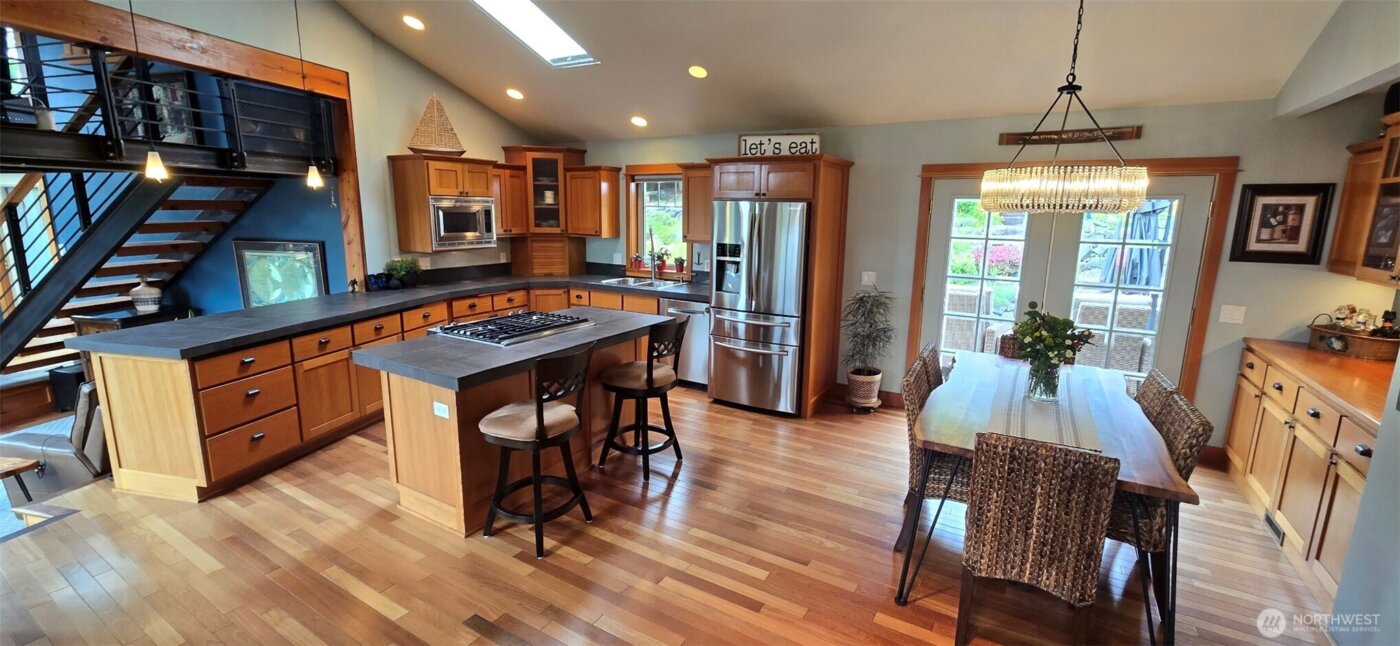 8145 Chehalis Road , Blaine, WA 98230