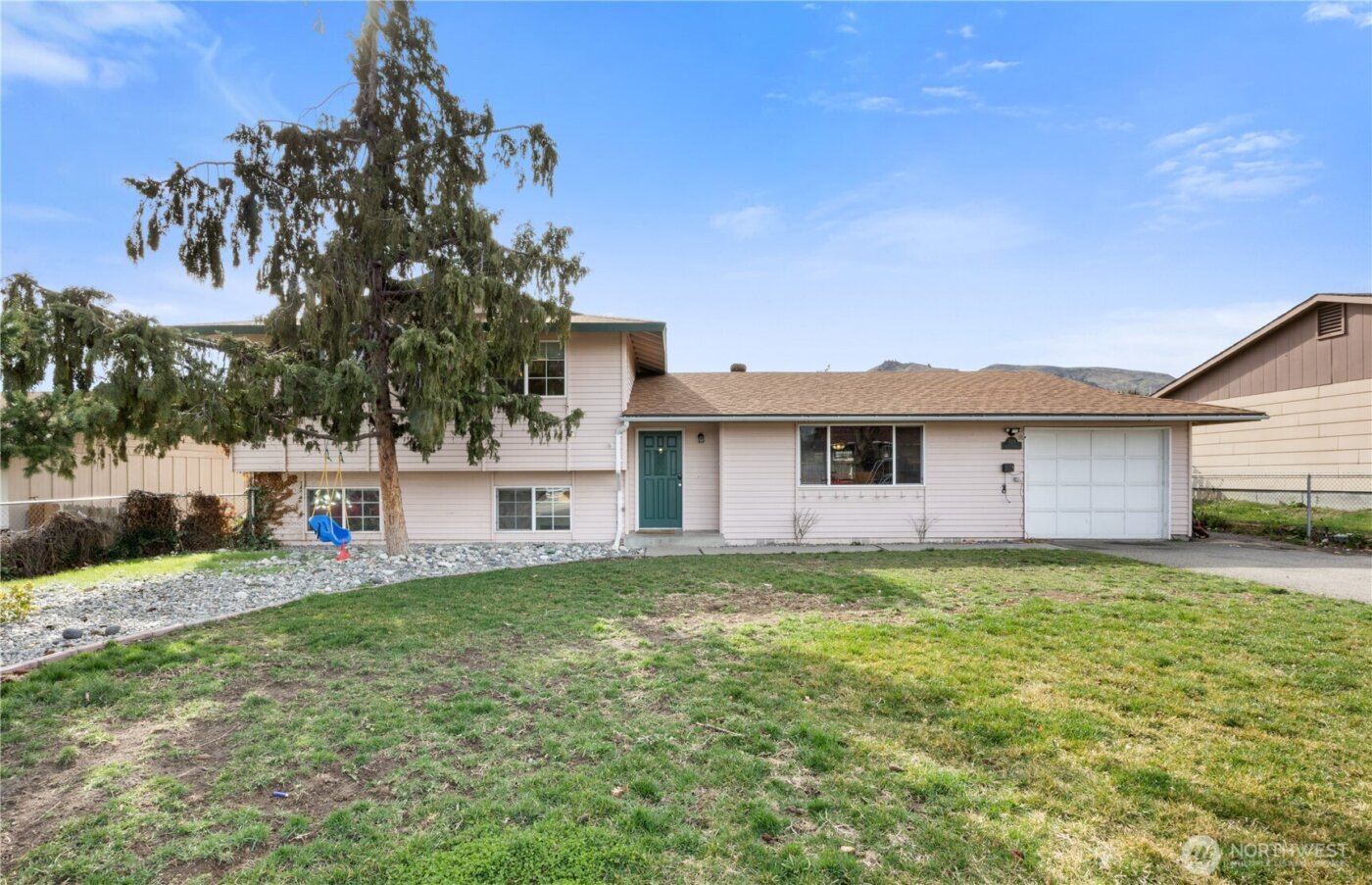 723 Lynn Street , Wenatchee, WA 98801