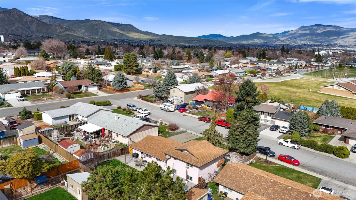 723 Lynn Street , Wenatchee, WA 98801