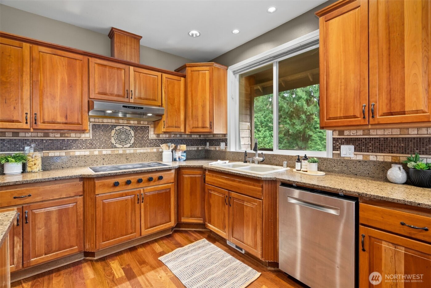 7139 NE Dolphin Drive , Bainbridge Island, WA 98110