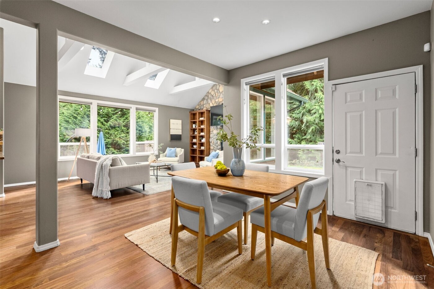 7139 NE Dolphin Drive , Bainbridge Island, WA 98110