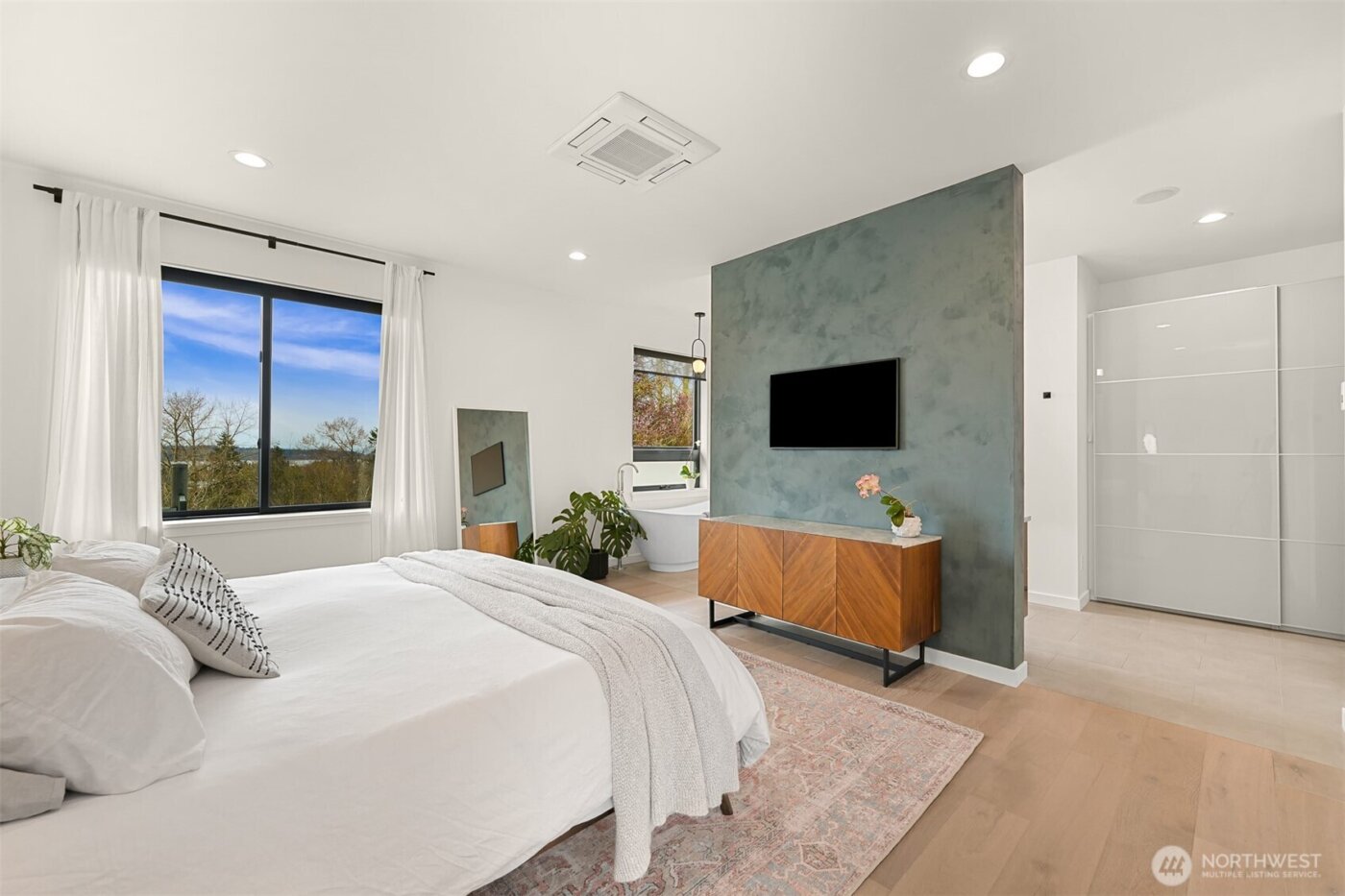 9687 Crest Drive , Blaine, WA 98230