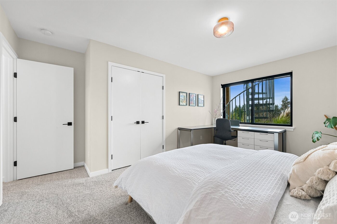 9687 Crest Drive , Blaine, WA 98230