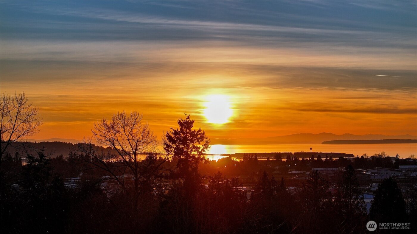 9687 Crest Drive , Blaine, WA 98230