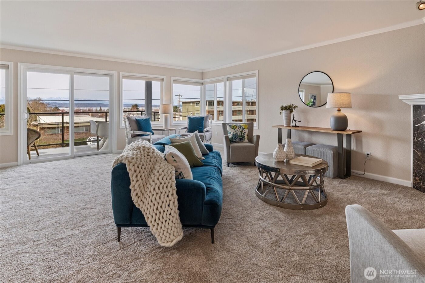 317 3rd Avenue S #201, Edmonds, WA 98020