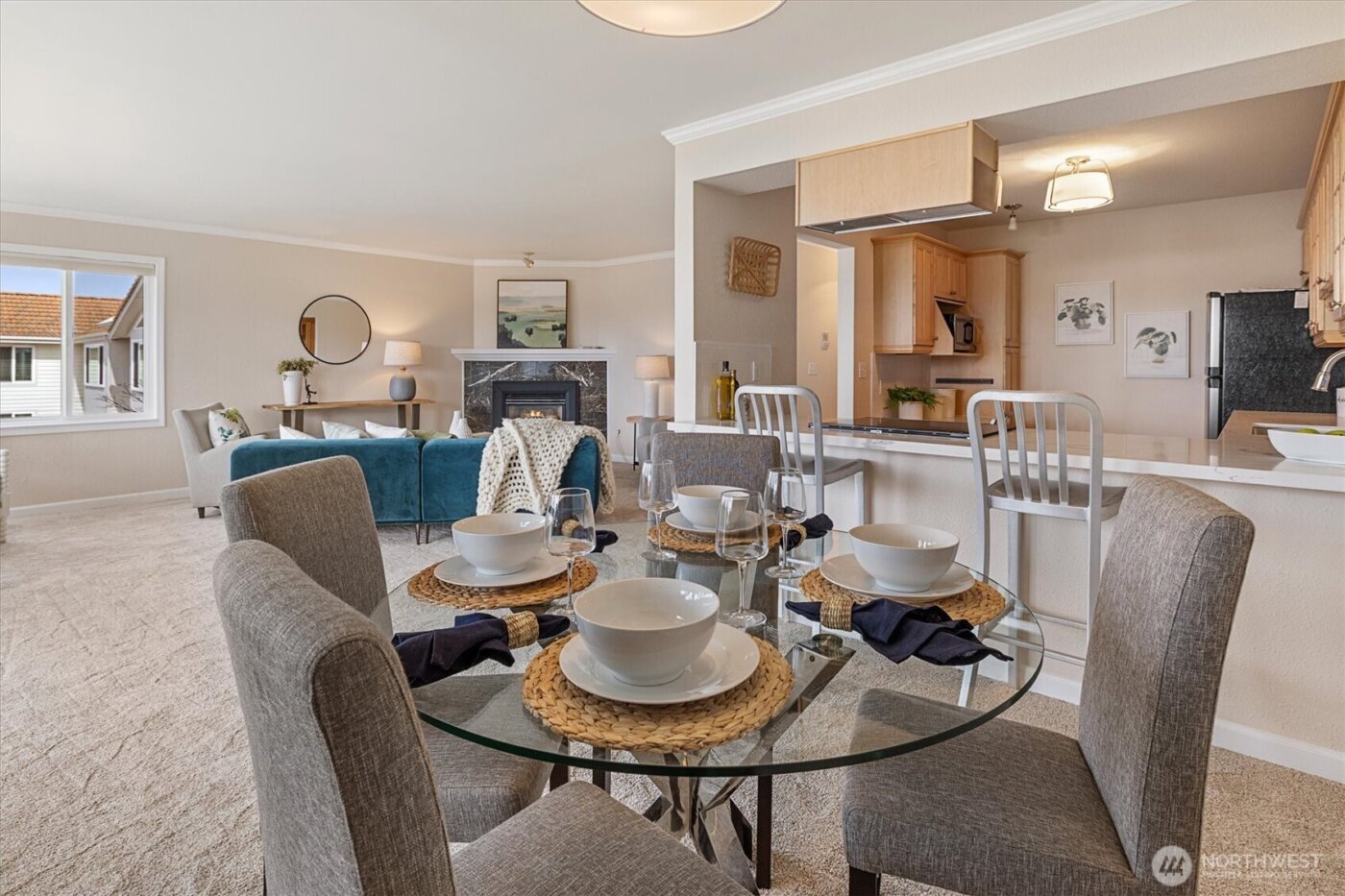 317 3rd Avenue S #201, Edmonds, WA 98020