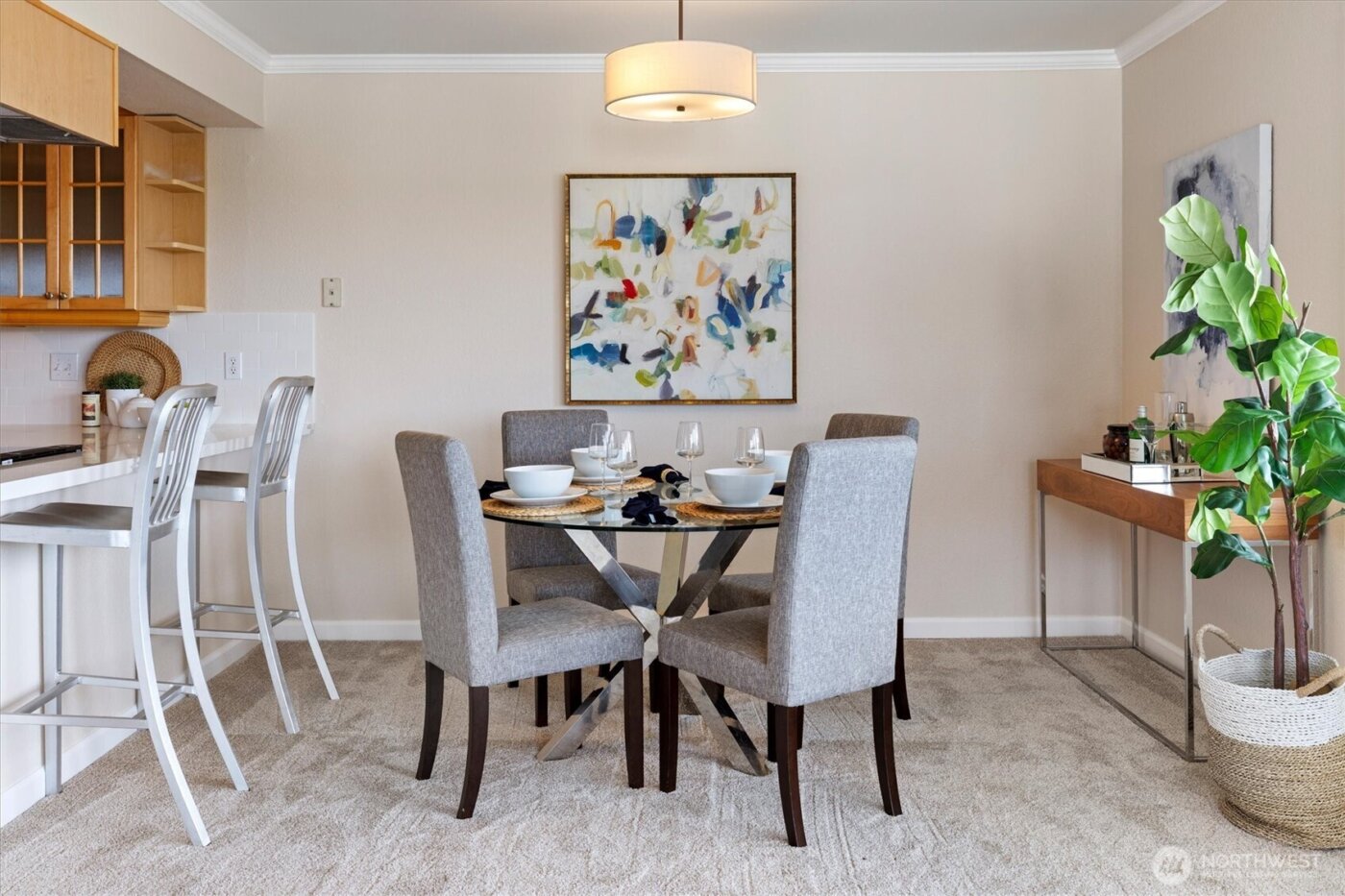 317 3rd Avenue S #201, Edmonds, WA 98020