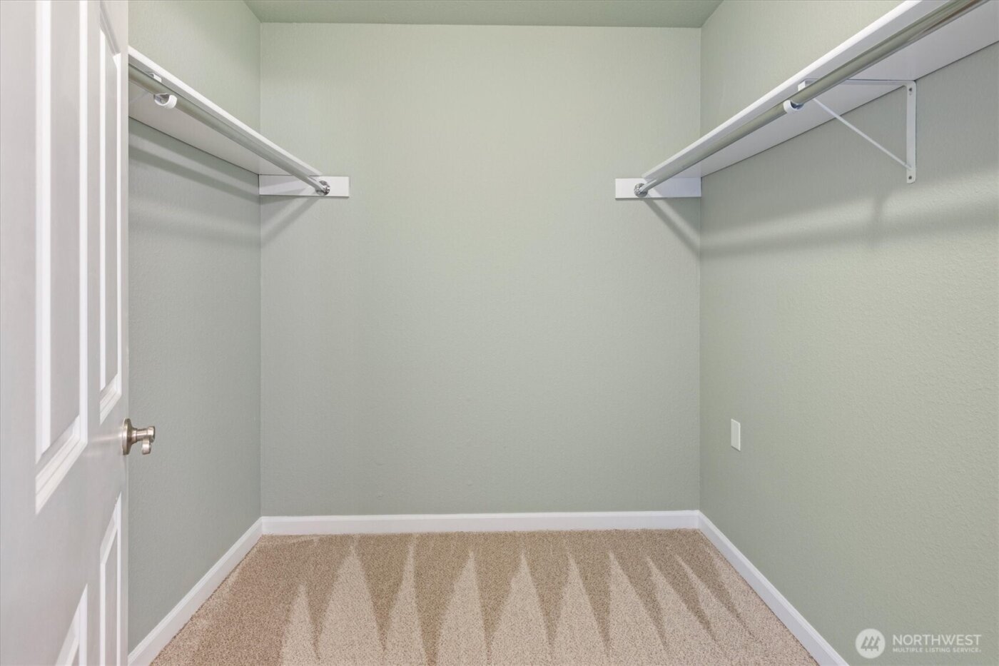 317 3rd Avenue S #201, Edmonds, WA 98020