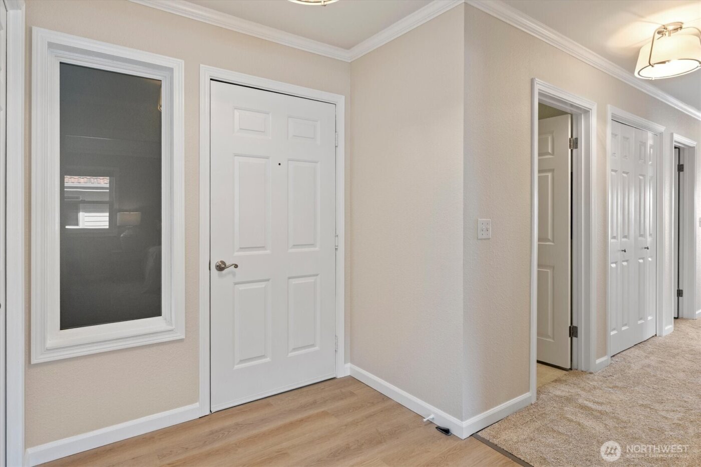 317 3rd Avenue S #201, Edmonds, WA 98020