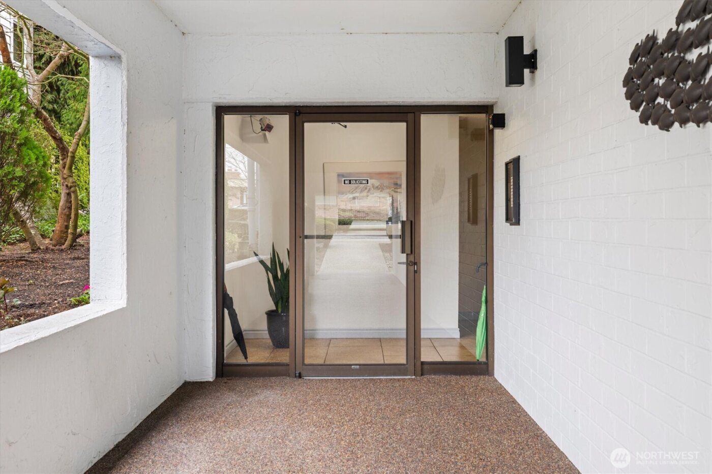 317 3rd Avenue S #201, Edmonds, WA 98020