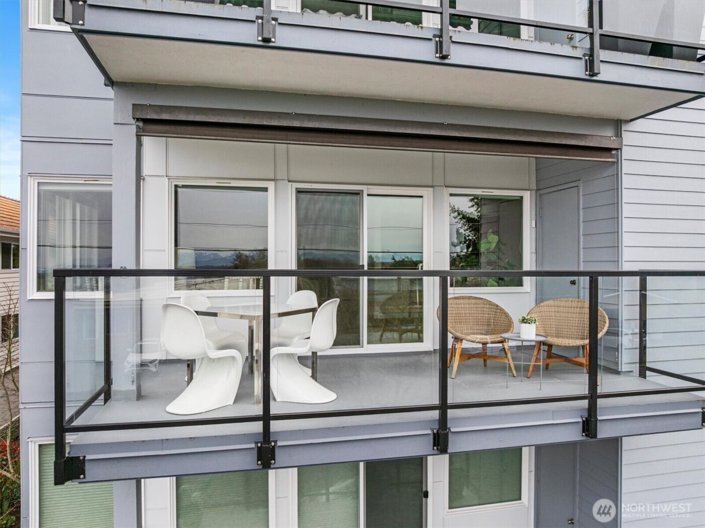 317 3rd Avenue S #201, Edmonds, WA 98020