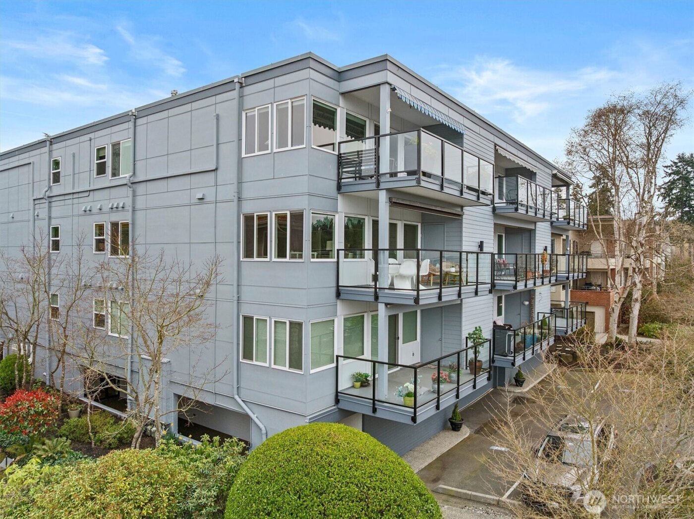 317 3rd Avenue S #201, Edmonds, WA 98020