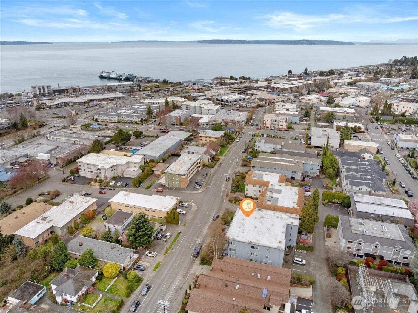 317 3rd Avenue S #201, Edmonds, WA 98020