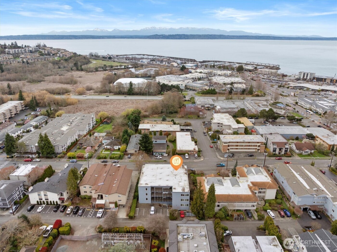 317 3rd Avenue S #201, Edmonds, WA 98020