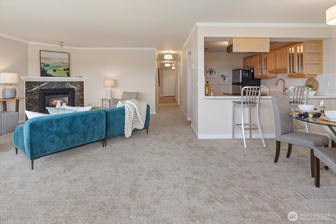 317 3rd Avenue S #201, Edmonds, WA 98020