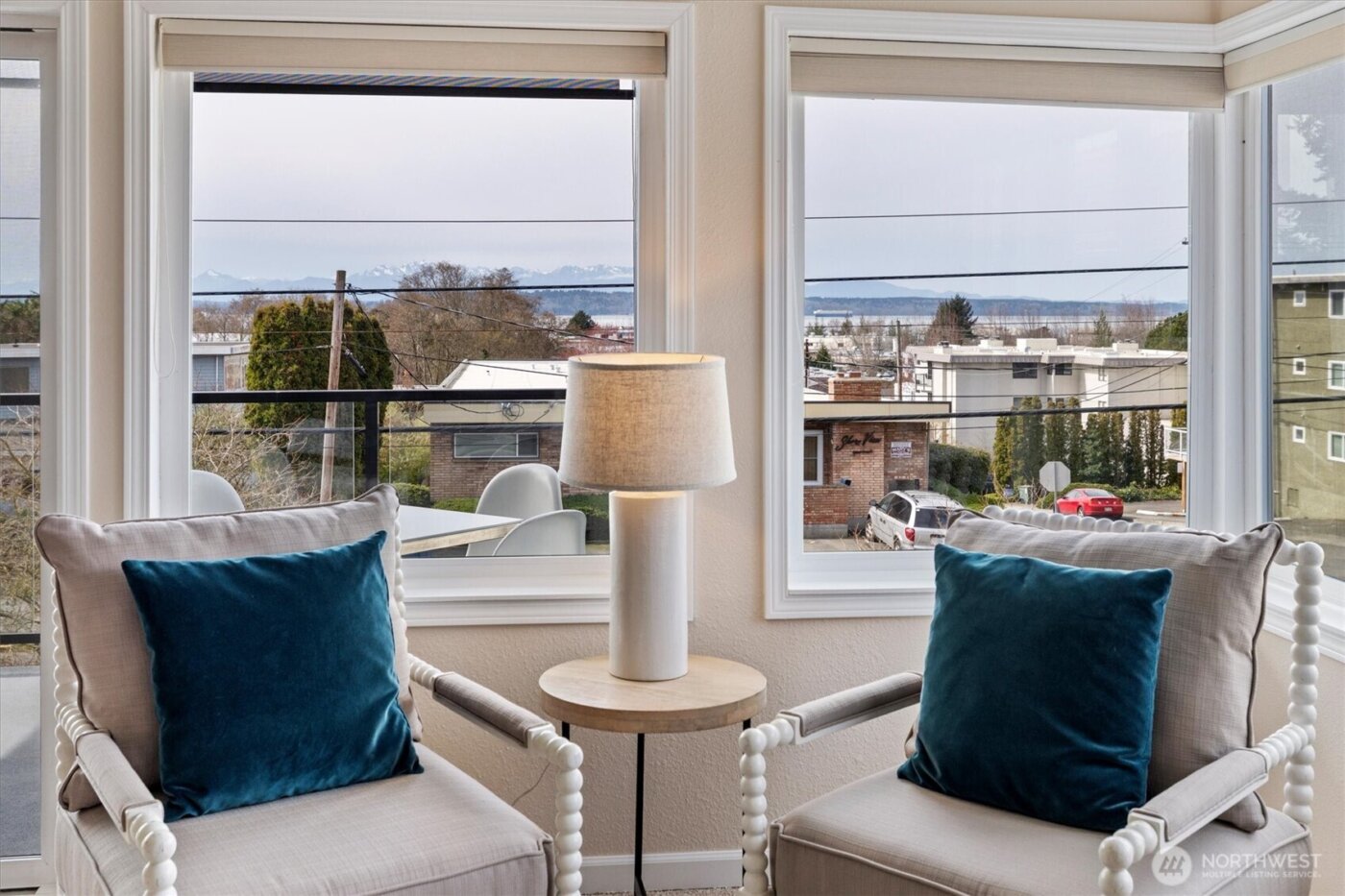 317 3rd Avenue S #201, Edmonds, WA 98020