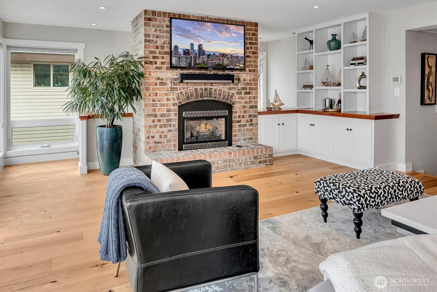 11262 Riviera Place NE, Seattle, WA 98125-5959