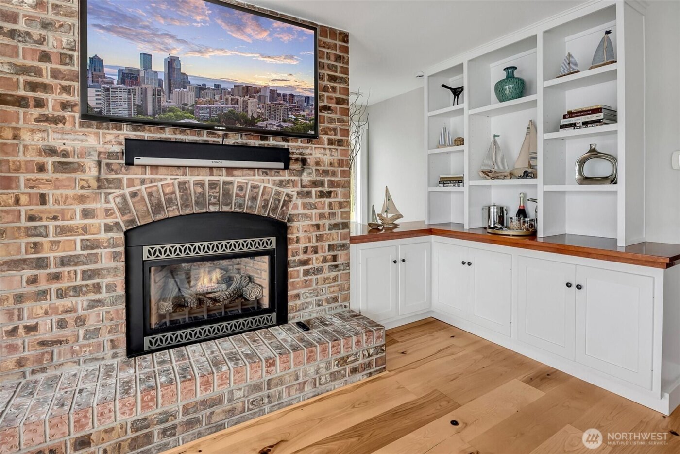 11262 Riviera Place NE, Seattle, WA 98125-5959