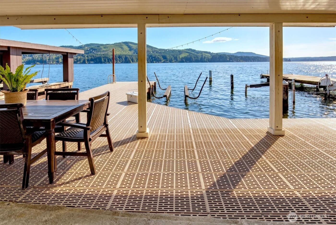 11262 Riviera Place NE, Seattle, WA 98125-5959