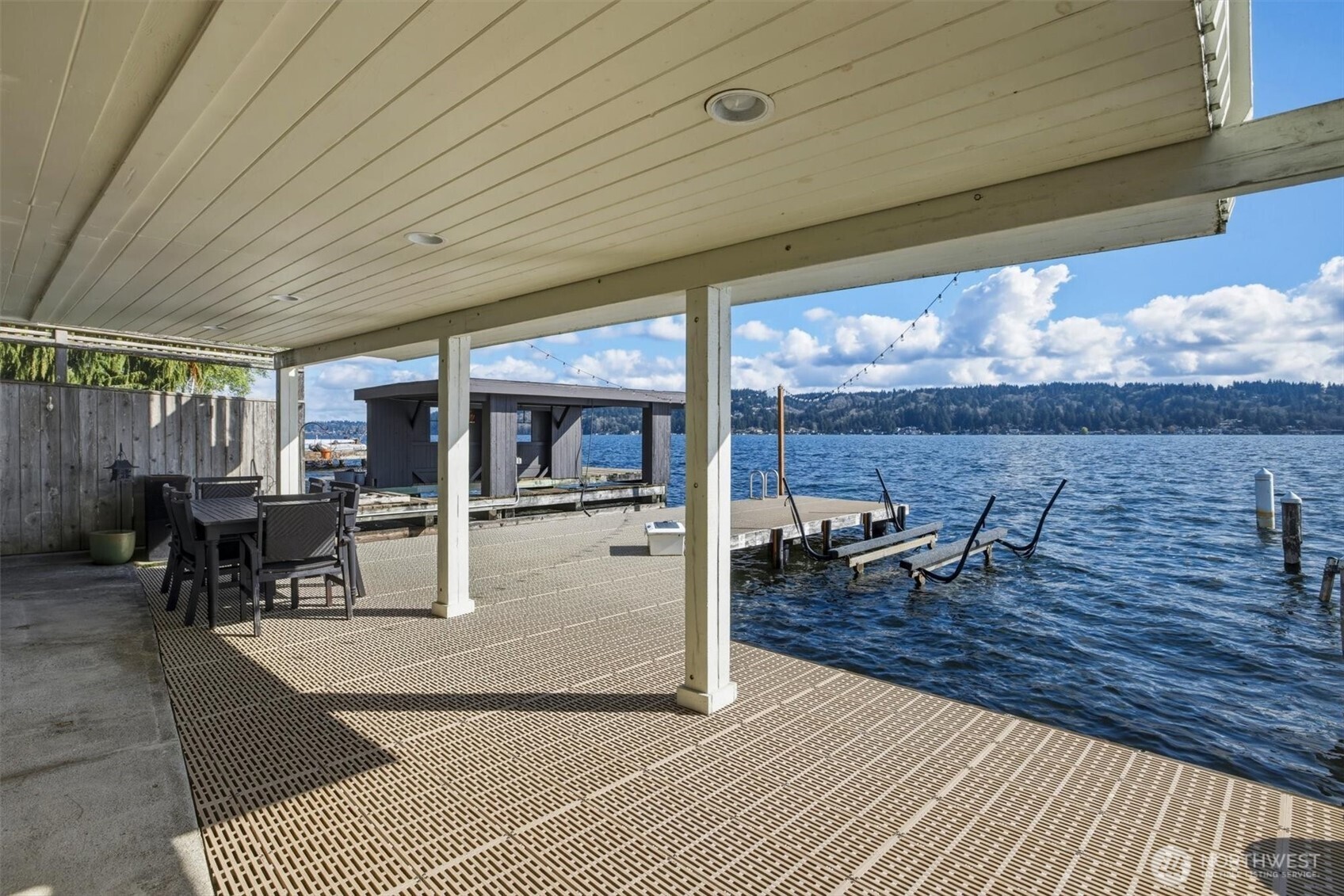 11262 Riviera Place NE, Seattle, WA 98125-5959