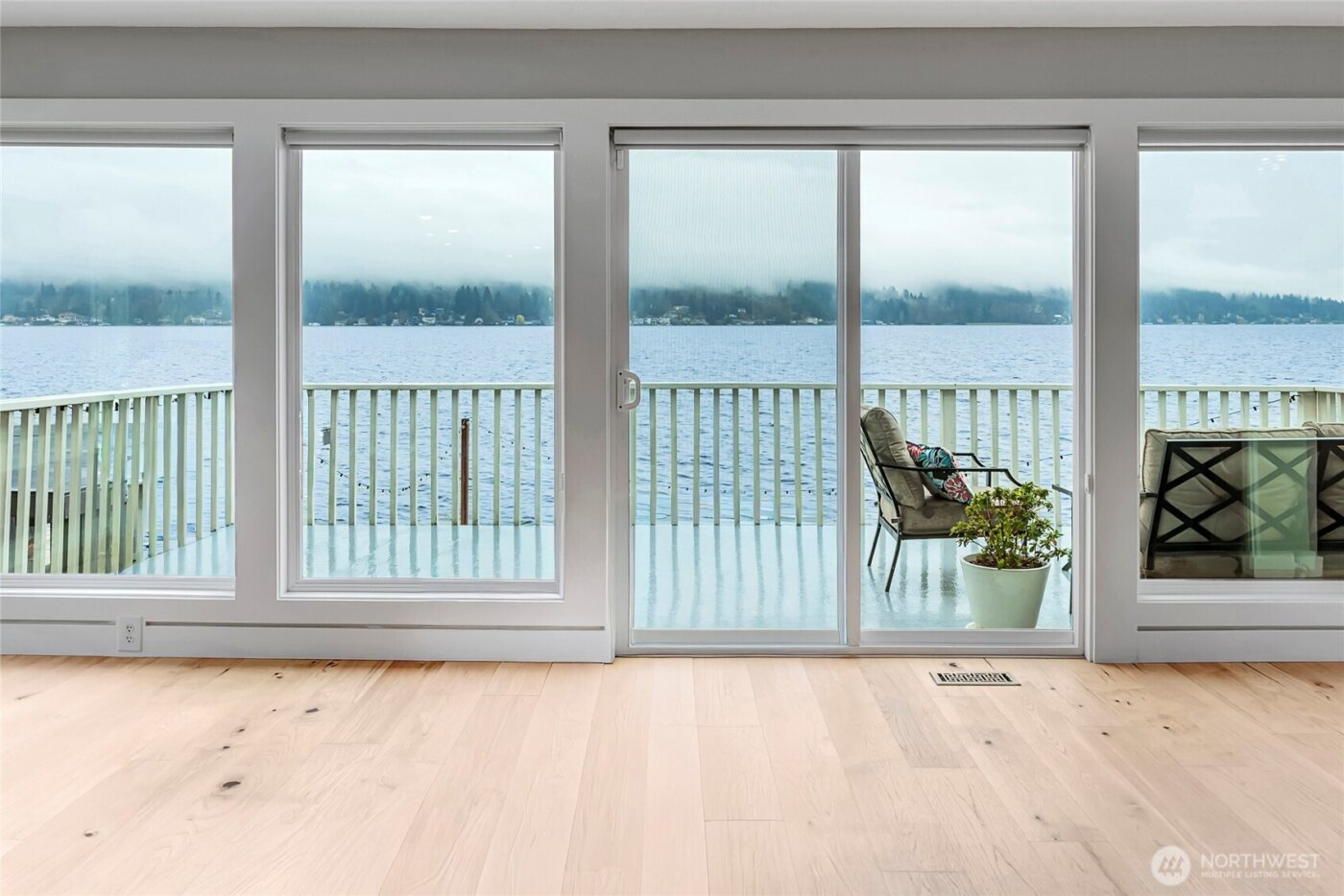 11262 Riviera Place NE, Seattle, WA 98125-5959